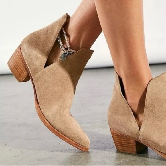 Free People Shoes - Free People Charm Suede Ankle Booties Camel Tan Pointed Toe 7.5 US / 38